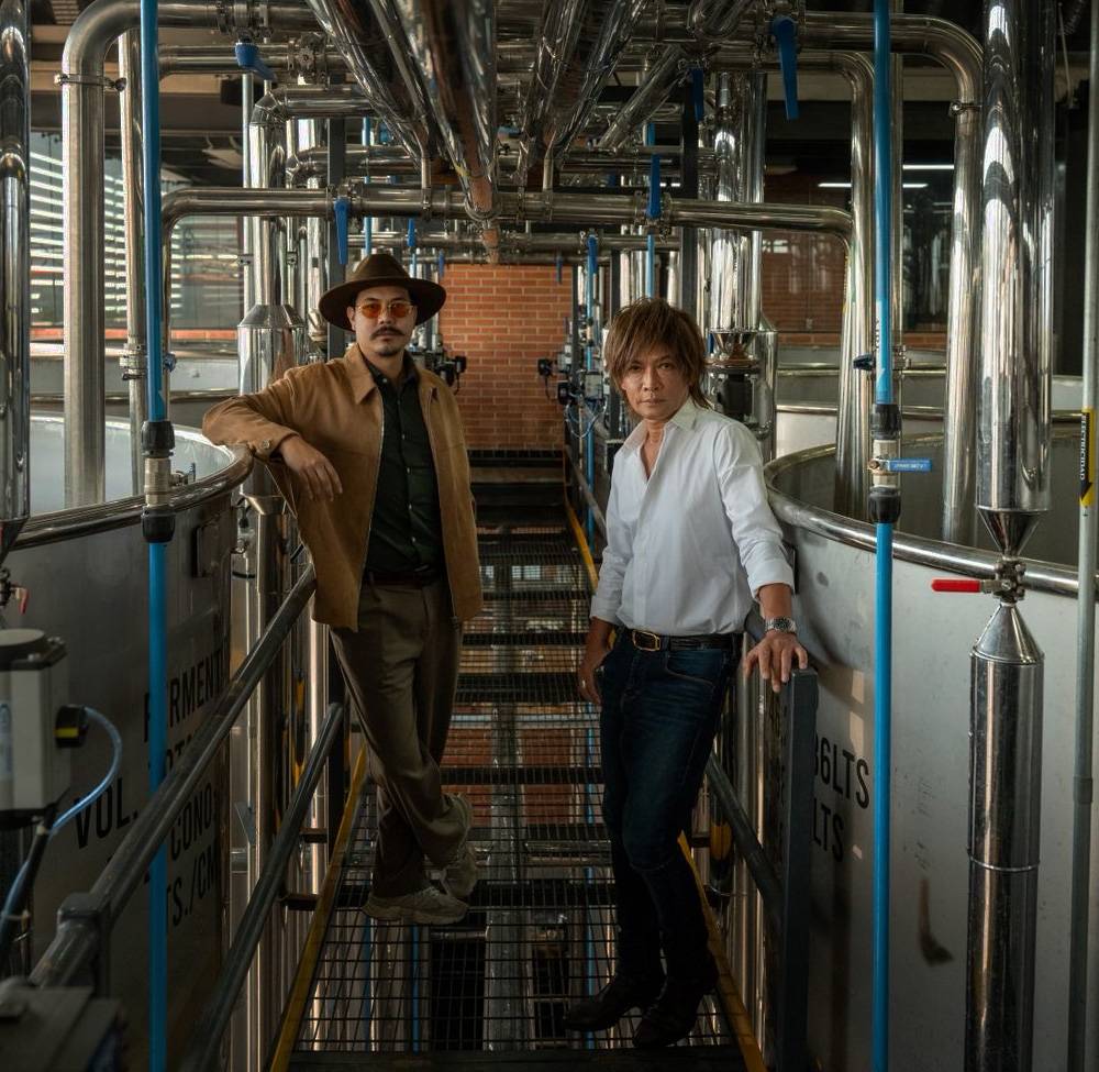 VISITA DEL ARTISTA INORAN A CASA TIERRA COBRIZA